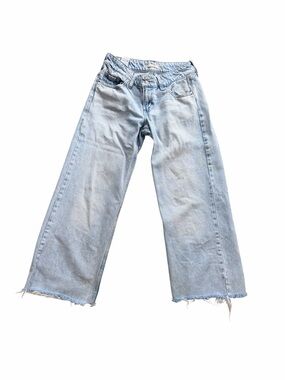 Levi’s super low Light Wash Wide Leg jeans. Waist 26 length 24
